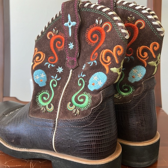 Ariat Embroidered Brown Leather Cowboy Boots - Picture 8 of 12